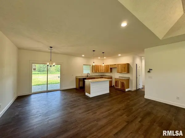 6487 PERSIMMON CT, Carbondale, IL 62902