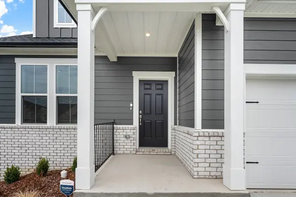 1016 Lionheart Dr, Hermitage, TN 37076
