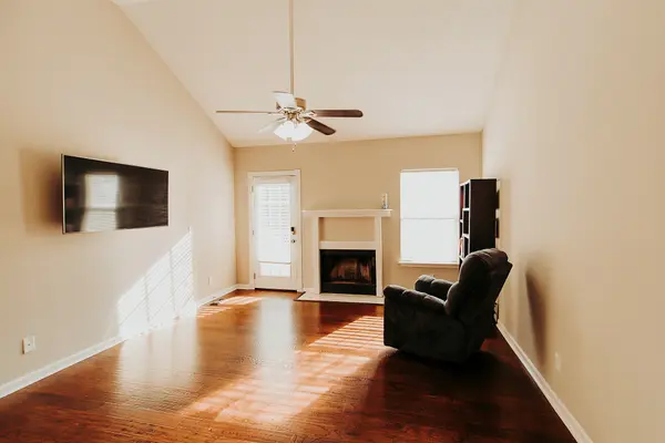 524 Barney Ln, Clarksville, TN 37042