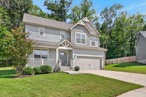 520 Vale Ct, Clarksville, TN 37042