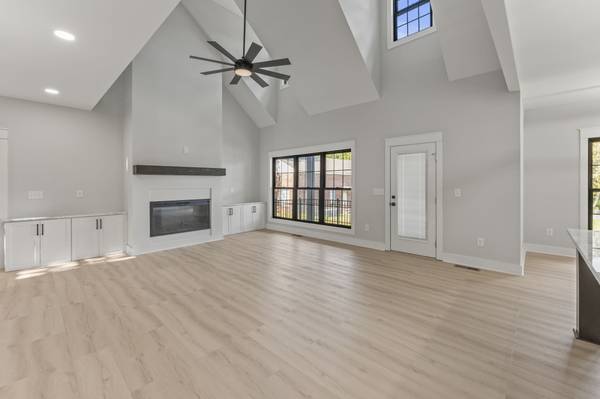 106 5th ave N, Decherd, TN 37324