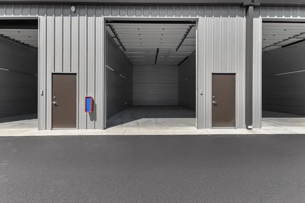 9888 Roberts Rd, Silver Point, TN 38582