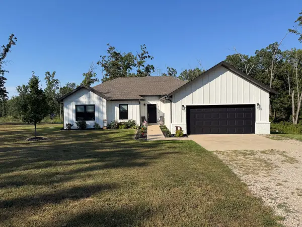 421 Ira DR, Seymour, MO 65746