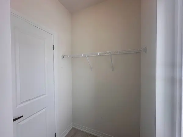 30 Skyridge DR #2, Brampton, ON L6P 4P3