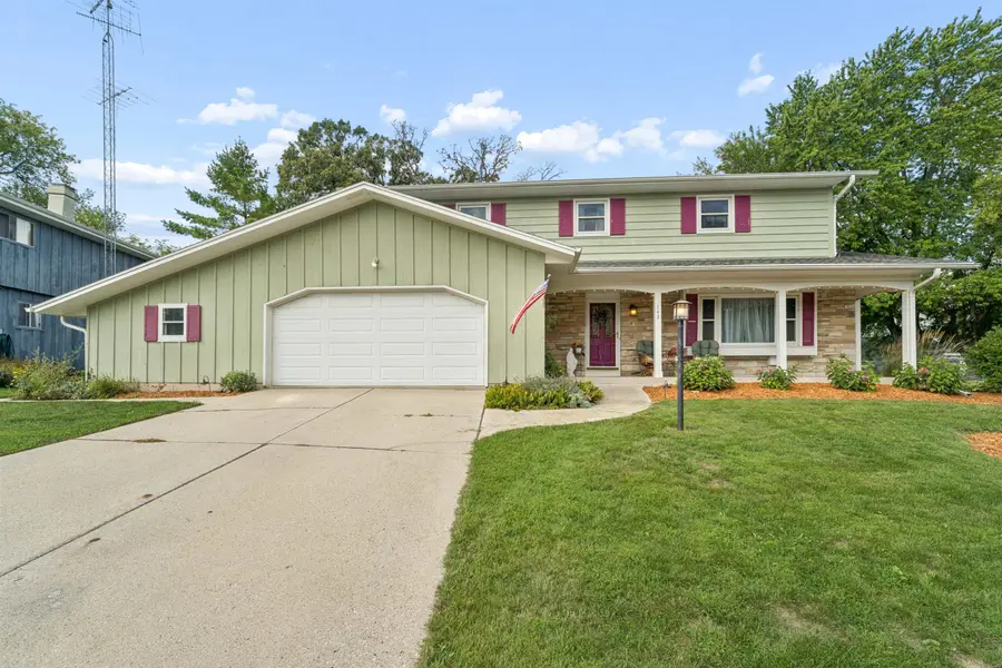 742 MEQUON AVE, Fond Du Lac, WI 54935