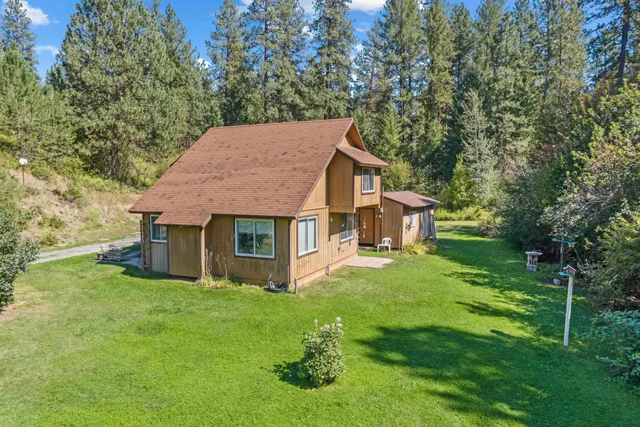 1043 Old Highway 12 Mile Rd, Colville, WA 99114-9743