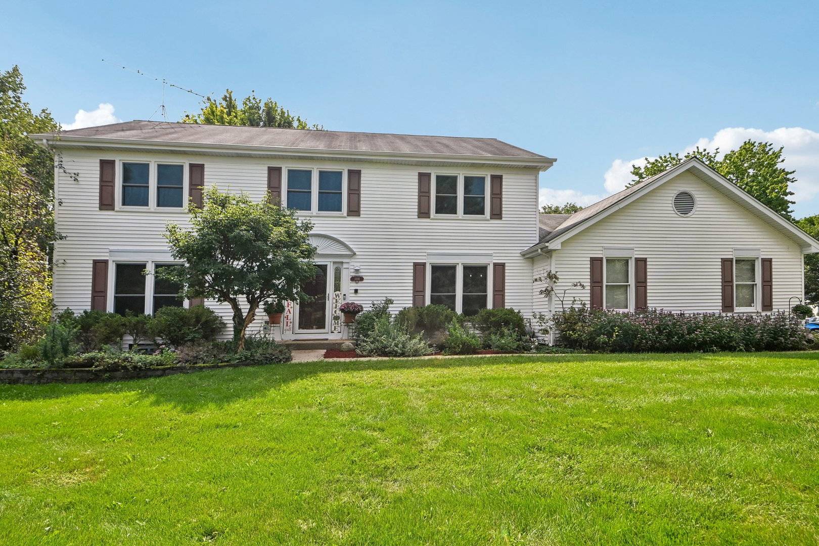 1898 Kaneville RD, Geneva, IL 60134