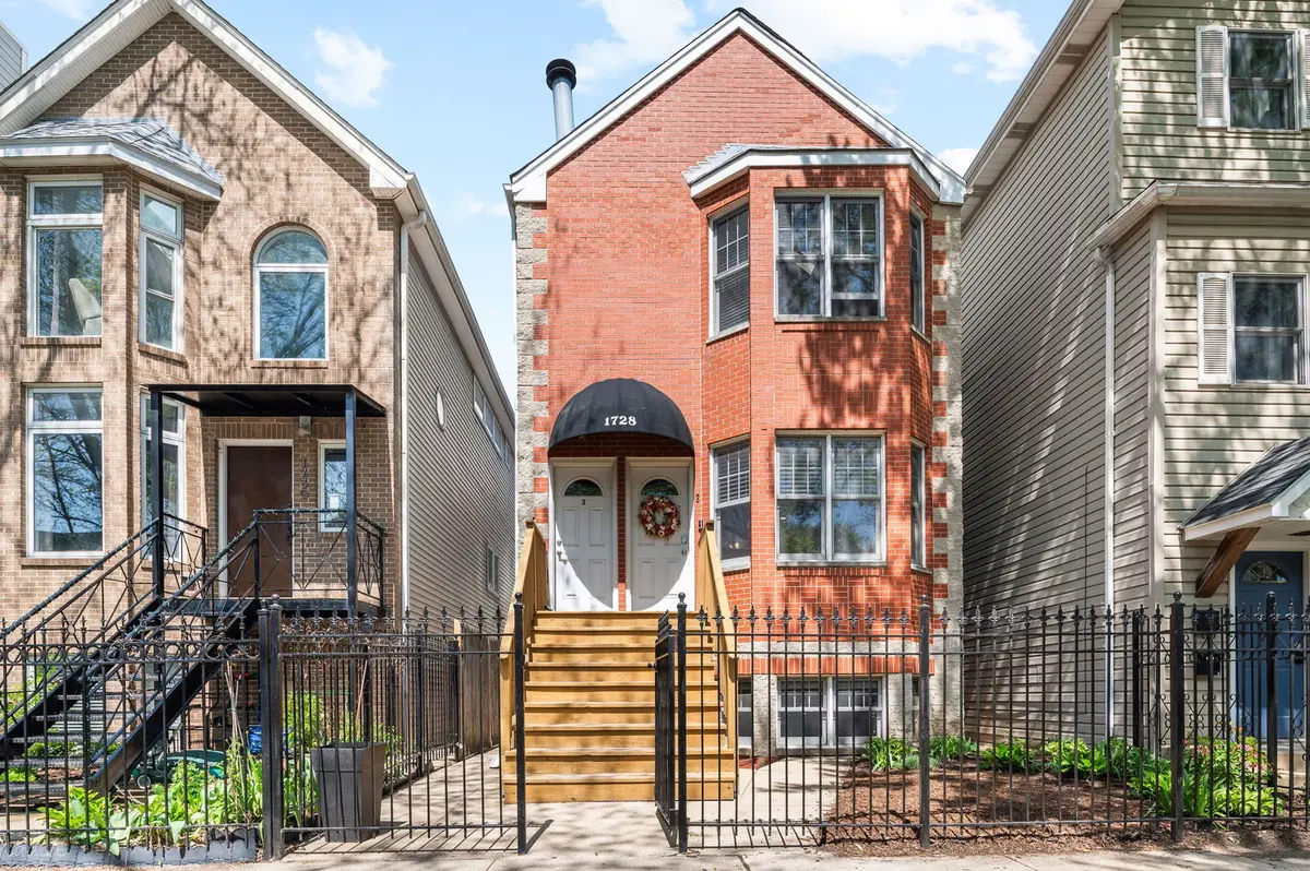 1728 W Barry AVE #2, Chicago, IL 60657