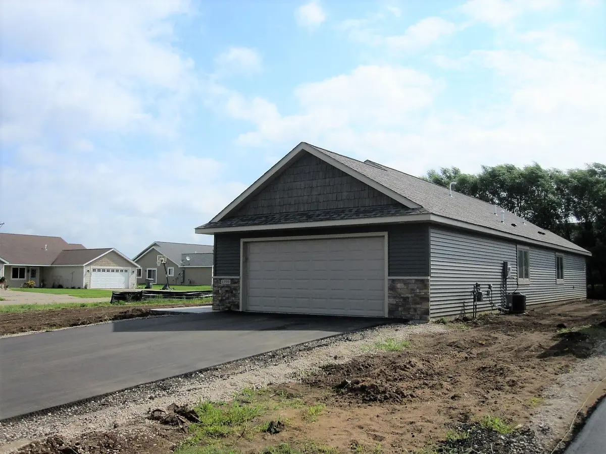 3535 Sevenoaks ST, River Falls, WI 54022