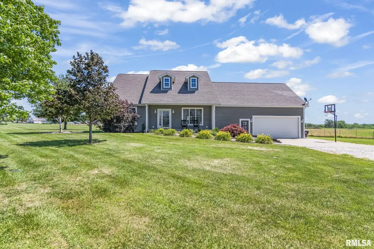 14 VALLEY CT, Winchester, IL 62694