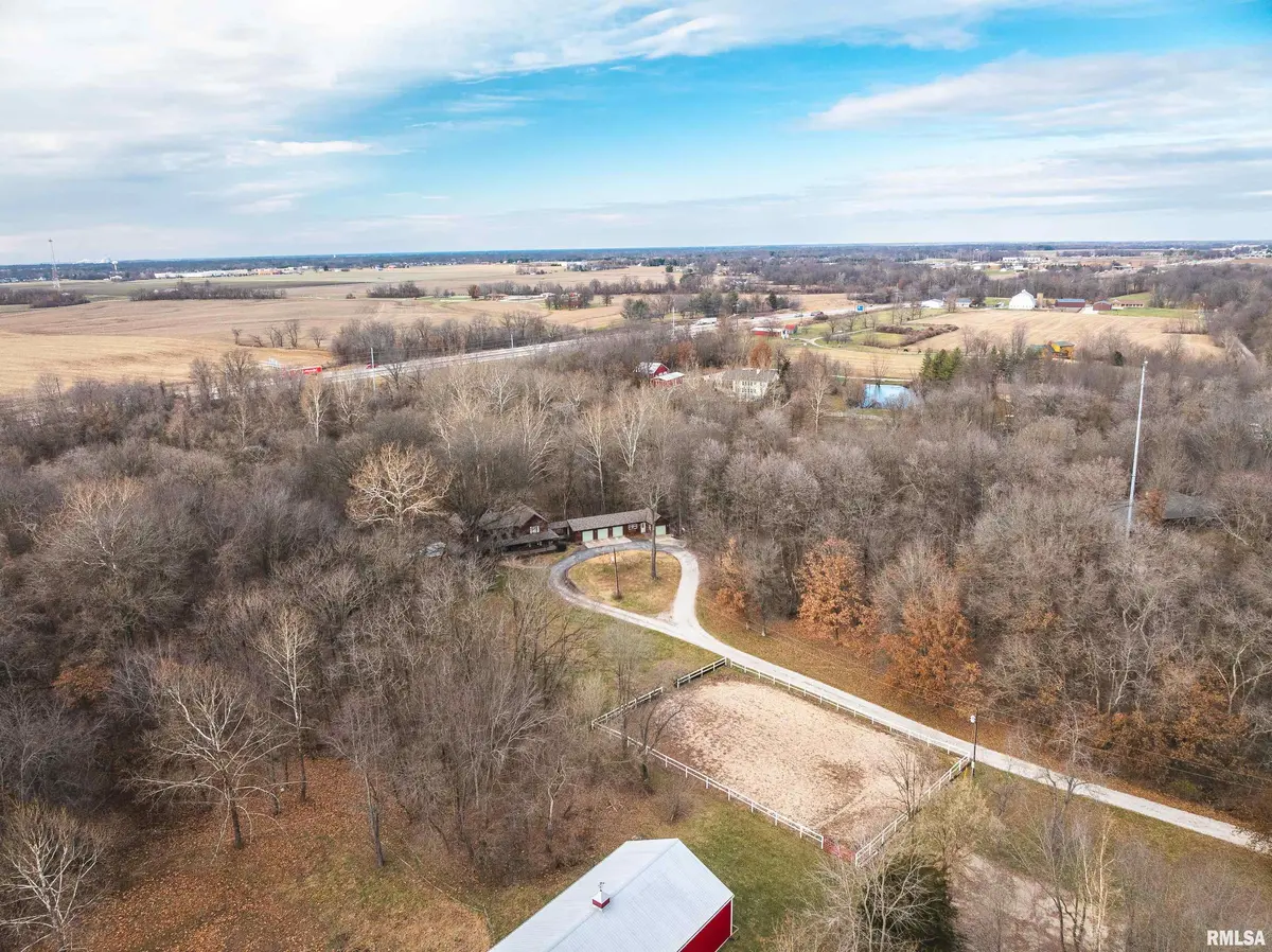 3001 BUR OAK LN, Edwardsville, IL 62025