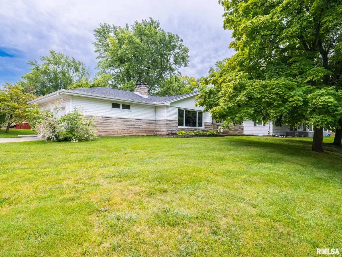503 WILSHIRE DR, Washington, IL 61571