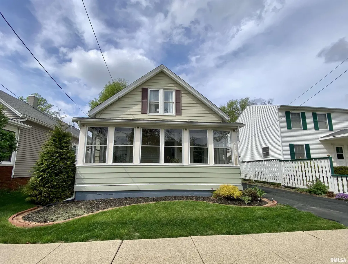 613 W LOCUST ST, Bloomington, IL 61701
