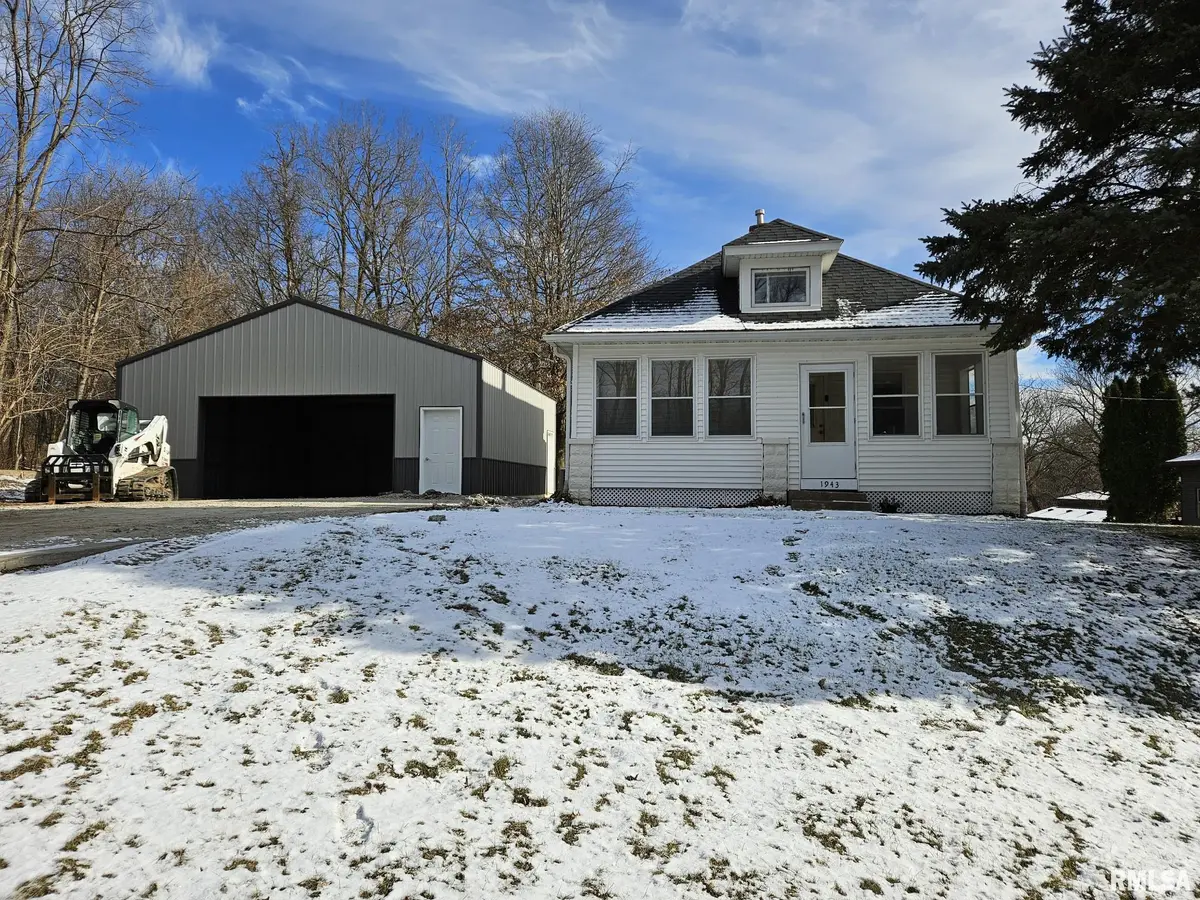 1943 ZACHARY AVE, Montpelier, IA 52759-8815