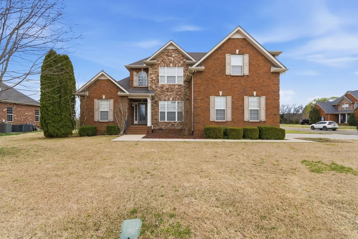 2733 Presley Dr, Murfreesboro, TN 37128