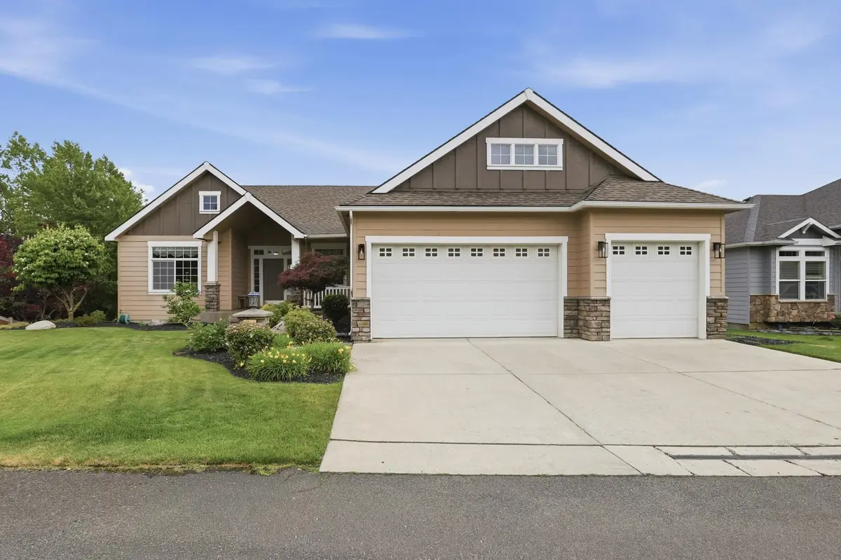 17706 E Galaxy Rd, Greenacres, WA 99016