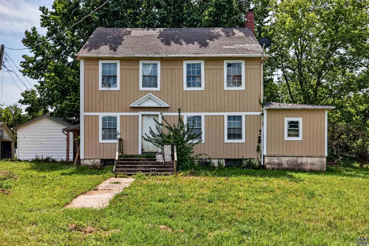 14029 278th Rd, Holton, KS 66436