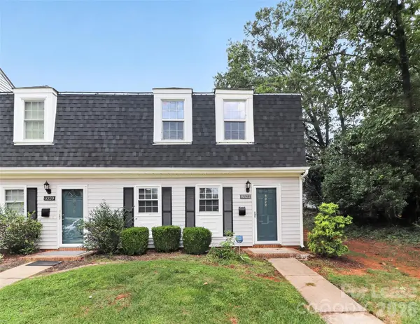 8322 Knights Bridge RD, Charlotte, NC 28210