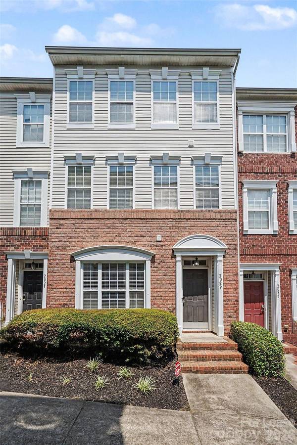 2029 Kegsworth DR, Charlotte, NC 28273