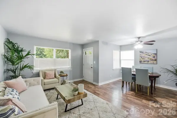 3300 Bonaire DR, Charlotte, NC 28208