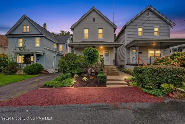 425 E Warren ST, Dunmore, PA 18512