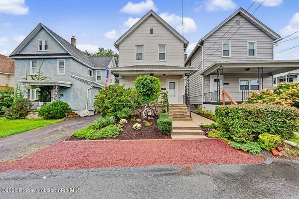 425 E Warren ST, Dunmore, PA 18512