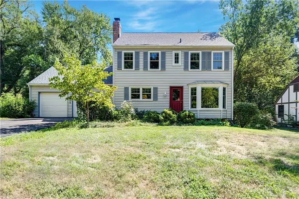 9515 Granada DR, Overland Park, KS 66207