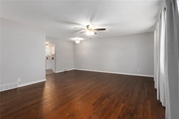 24 Virginia DR, Liberty, MO 64068