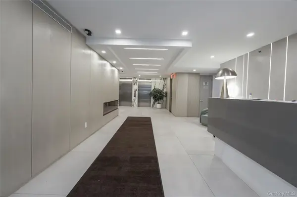 40-22 61st ST #2K, Woodside, NY 11377