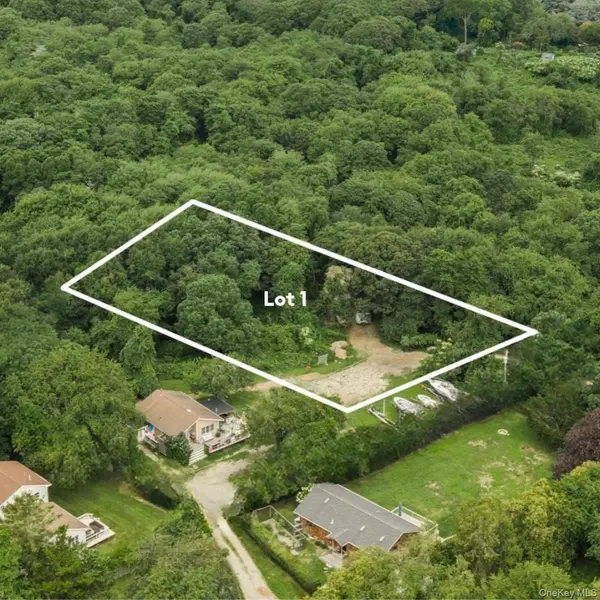 33 N Fairfax RD, Montauk, NY 11954