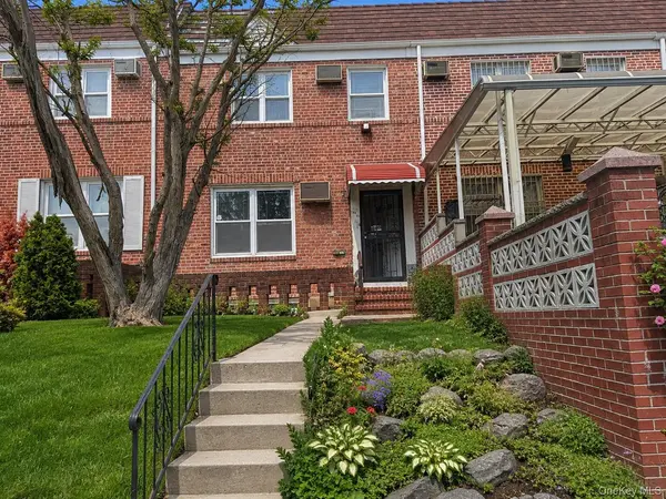 144-43 77th AVE, Kew Garden Hills, NY 11367