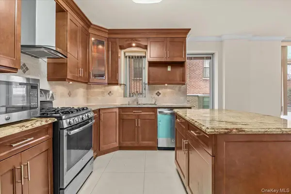 3511 Cambridge #3F, Bronx, NY 10463