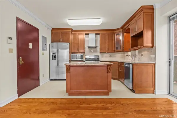 3511 Cambridge #3F, Bronx, NY 10463