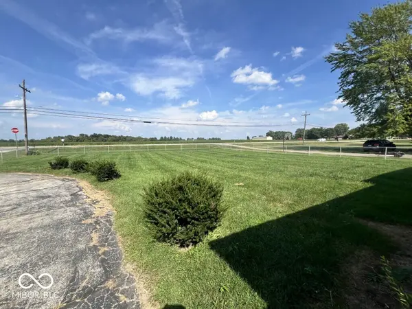 645 E Us Highway 52, Rushville, IN 46173