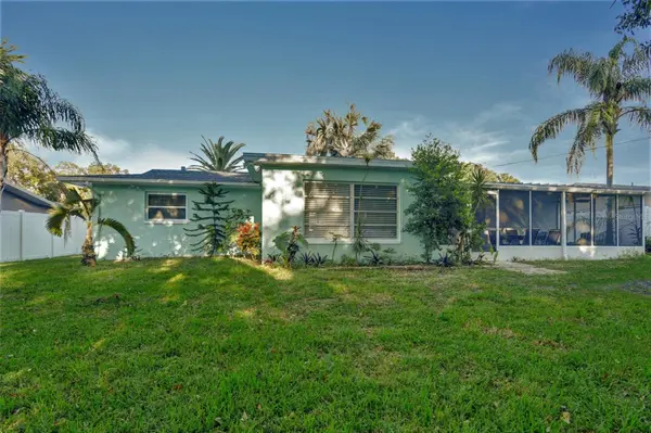 1968 SOUVENIR DR, Clearwater, FL 33755
