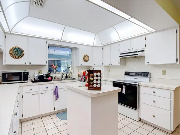 40312 SUNBURST DR, Dade City, FL 33525