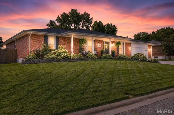 931 Quince DR, St Charles, MO 63301