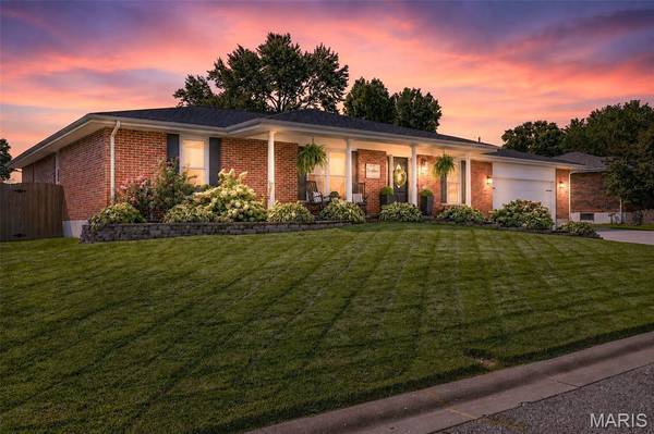 931 Quince DR, St Charles, MO 63301