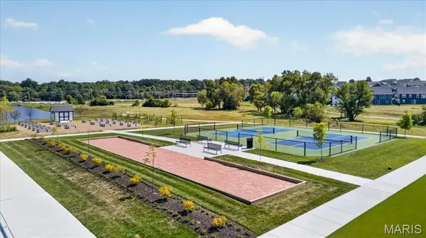 427 Sunset Hollow DR, Wentzville, MO 63385