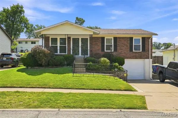 4260 Martyridge DR, St Louis, MO 63129