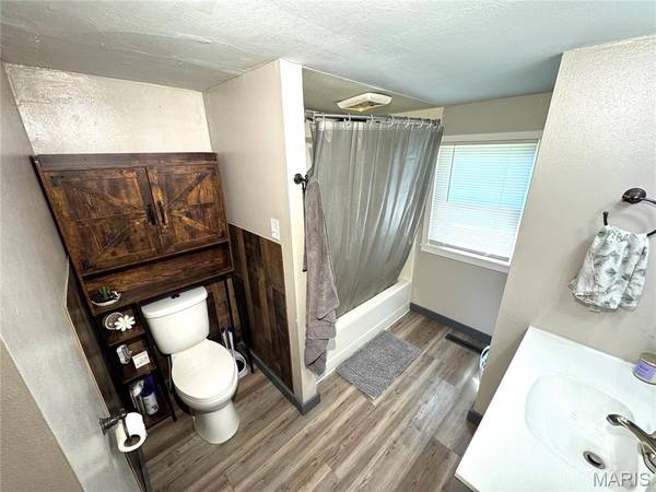 302 S 5th ST, La Grange, MO 63448