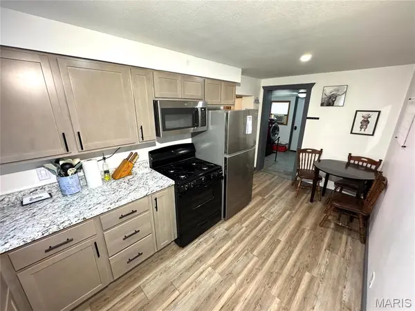 302 S 5th ST, La Grange, MO 63448