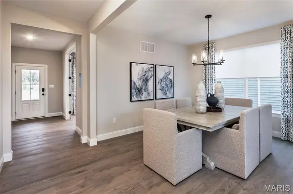 403 Farmhouse DR, O'fallon, MO 63385