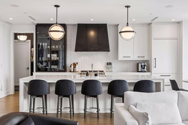 1111 W River Pkwy #10E, Minneapolis, MN 55415