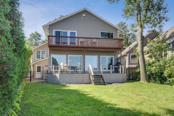 16926 Grays Bay BLVD, Minnetonka, MN 55391