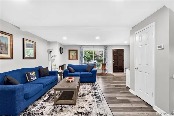 7725 W Glasgow PL, Littleton, CO 80128