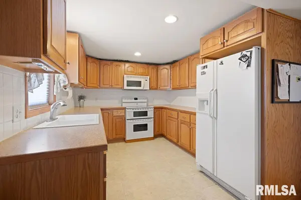 356 E ANGLE ST, Plainville, IL 62365