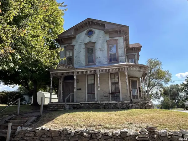 300 STATE ST, Quincy, IL 62301