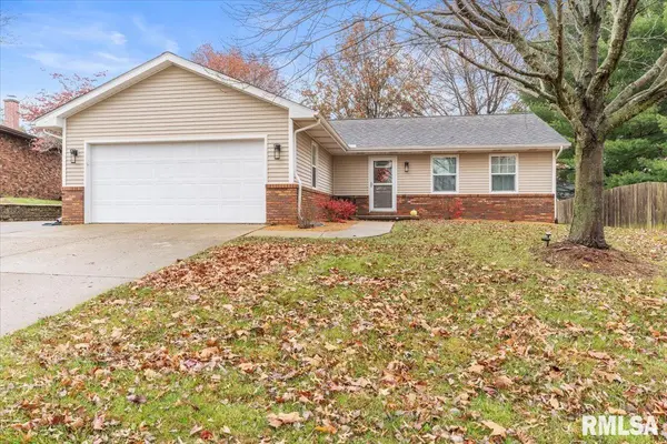 65 Teal DR, Chatham, IL 62629