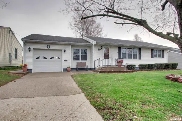 714 E Brennan DR, Quincy, IL 62301